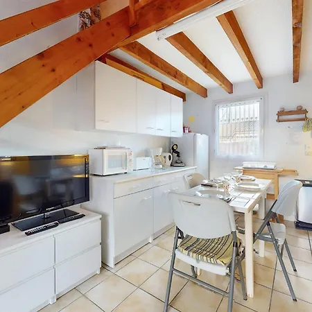 3 Bedroom Pet Friendly In Prázdninový dům